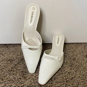 Vintage Pointy White Kitten Heels